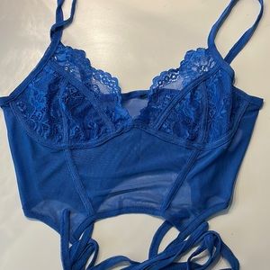 BLUE LACE TOP